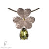 Dije Trebol de 3 Hojas con centro de Oro 18k y plata 925 con gema natural pera www.pabloarielcanete.com