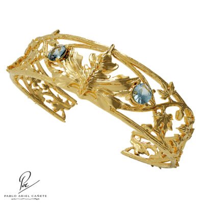 Brazalete Botanico tipo esclava de oro amarillo 18k con topacios hojas de vid www.pabloarielcanete.com